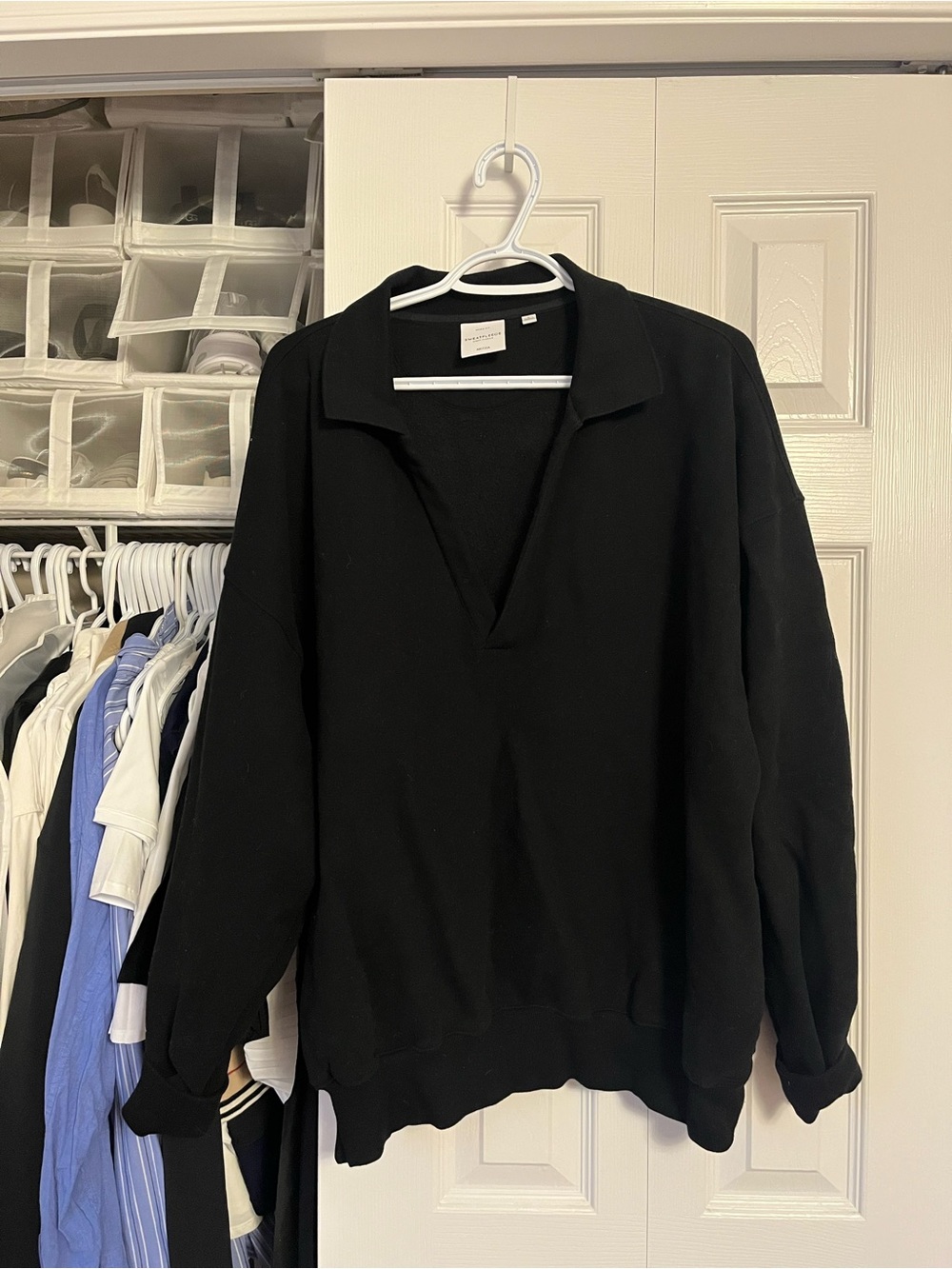 Aritzia Black V-Neck Collared Pullover Sweater